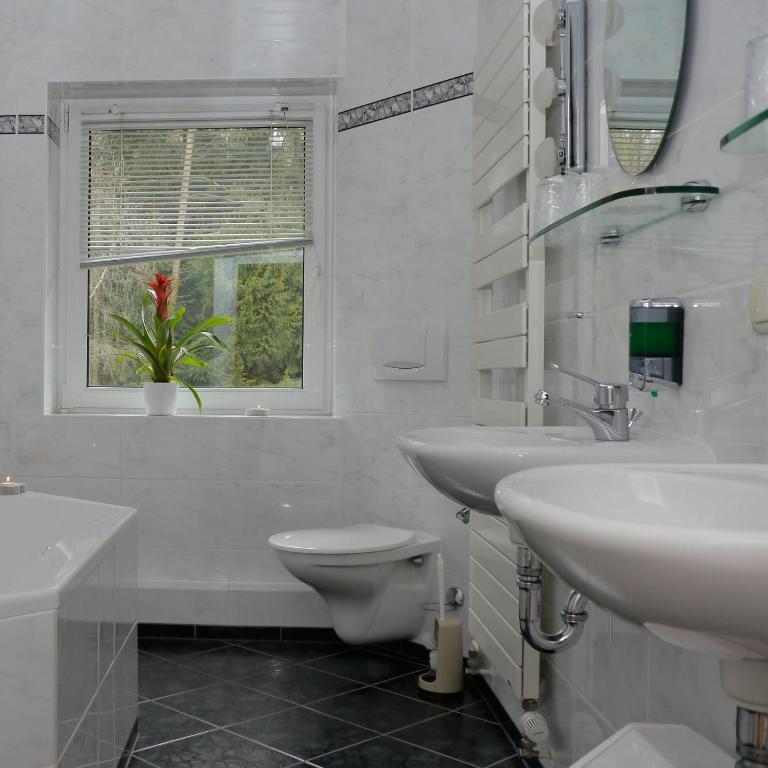 Naturparkhotel Haus Hubertus Kurort Oybin Bilik gambar